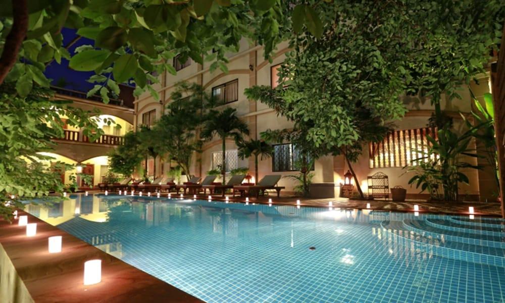 Forest King Hotel Ciudad de Siem Riep Exterior foto